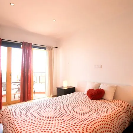 Apartment Avenida Das Comunidades Lusiadas
